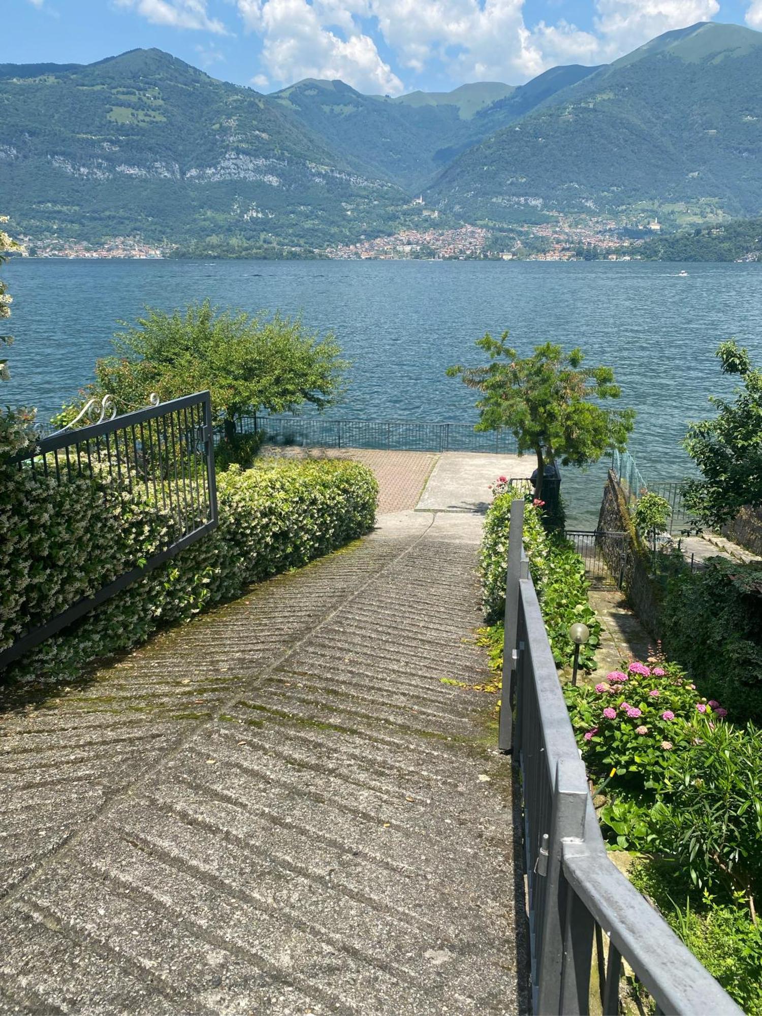 Peonia Apartment - Appartamento Vista Lago Lezzeno Extérieur photo